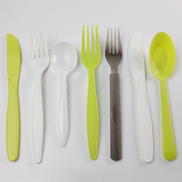 plastic-fork-spoon-knives
